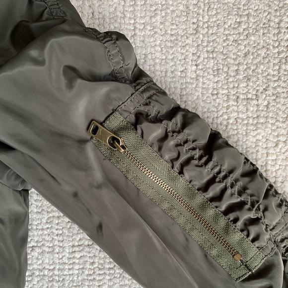 Alexander McQueen Army green crop bomber jacket - Picture 5 of 6
